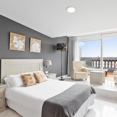 טראגונה Andreas Apartments מראה חיצוני תמונה
