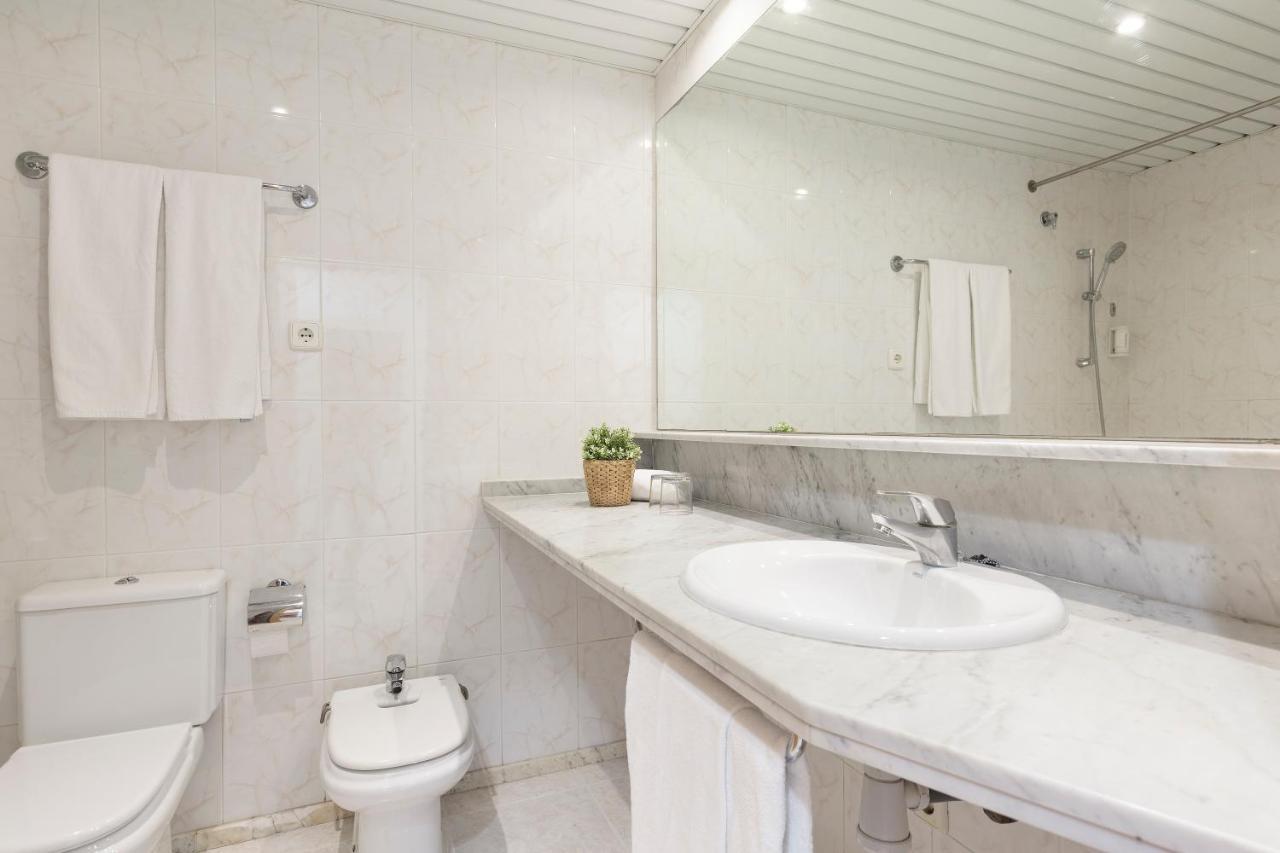 טראגונה Andreas Apartments מראה חיצוני תמונה