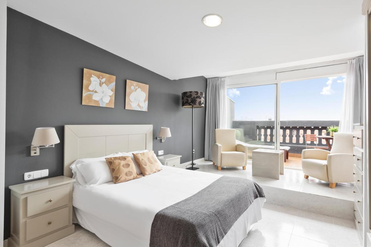 טראגונה Andreas Apartments מראה חיצוני תמונה