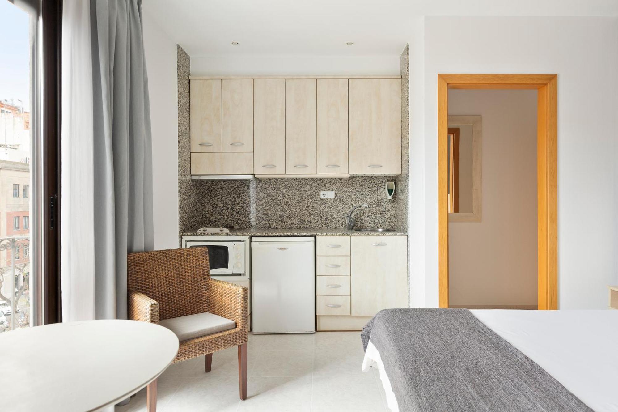 טראגונה Andreas Apartments מראה חיצוני תמונה